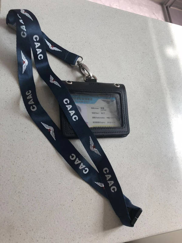 迪拜伴游大学生