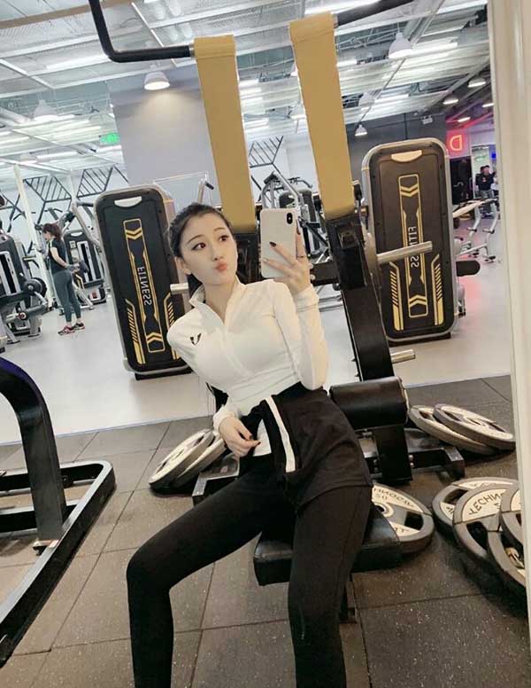 曼谷模特预约微信